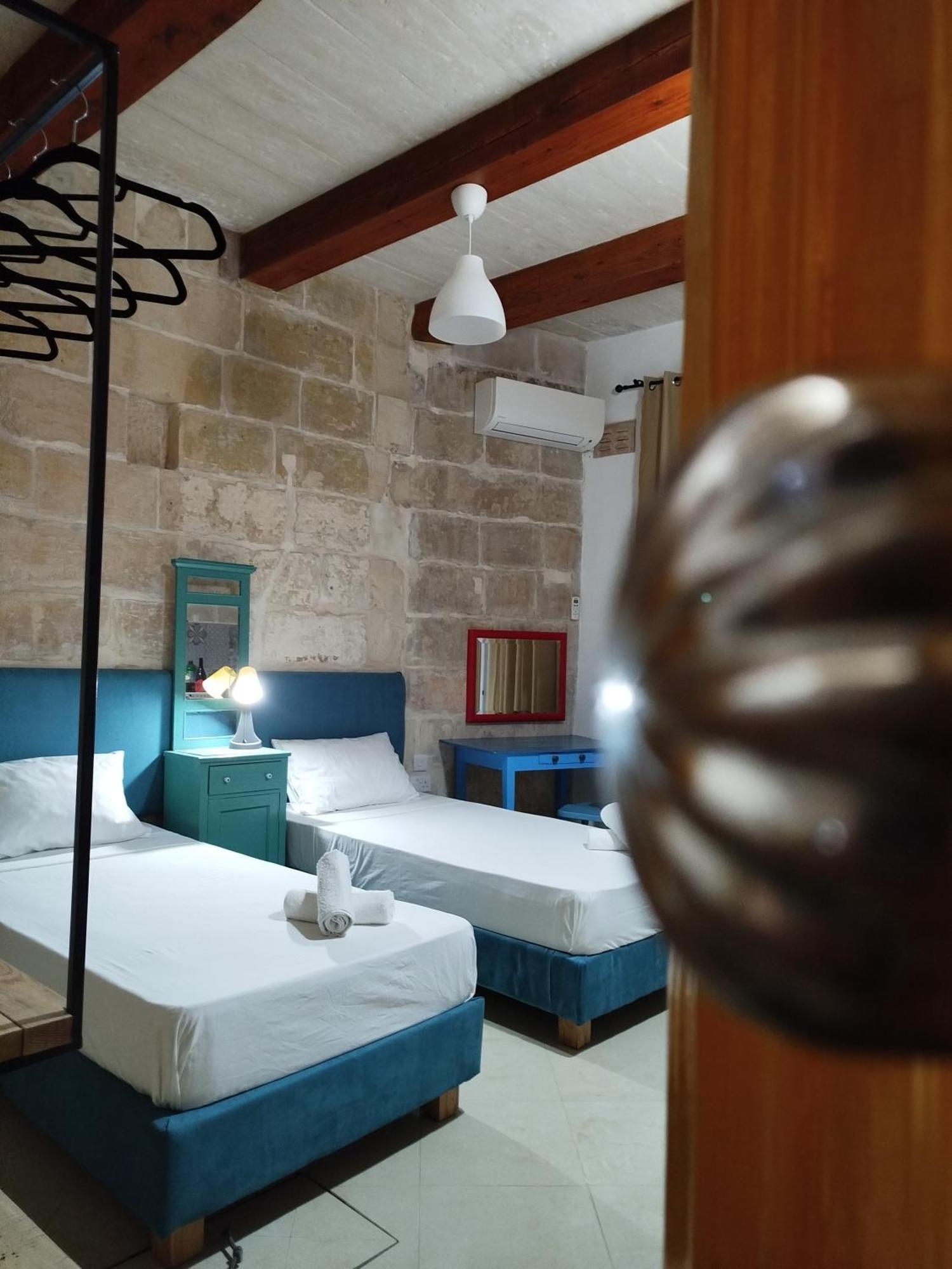 Limestone Sun Suites Sliema Extérieur photo