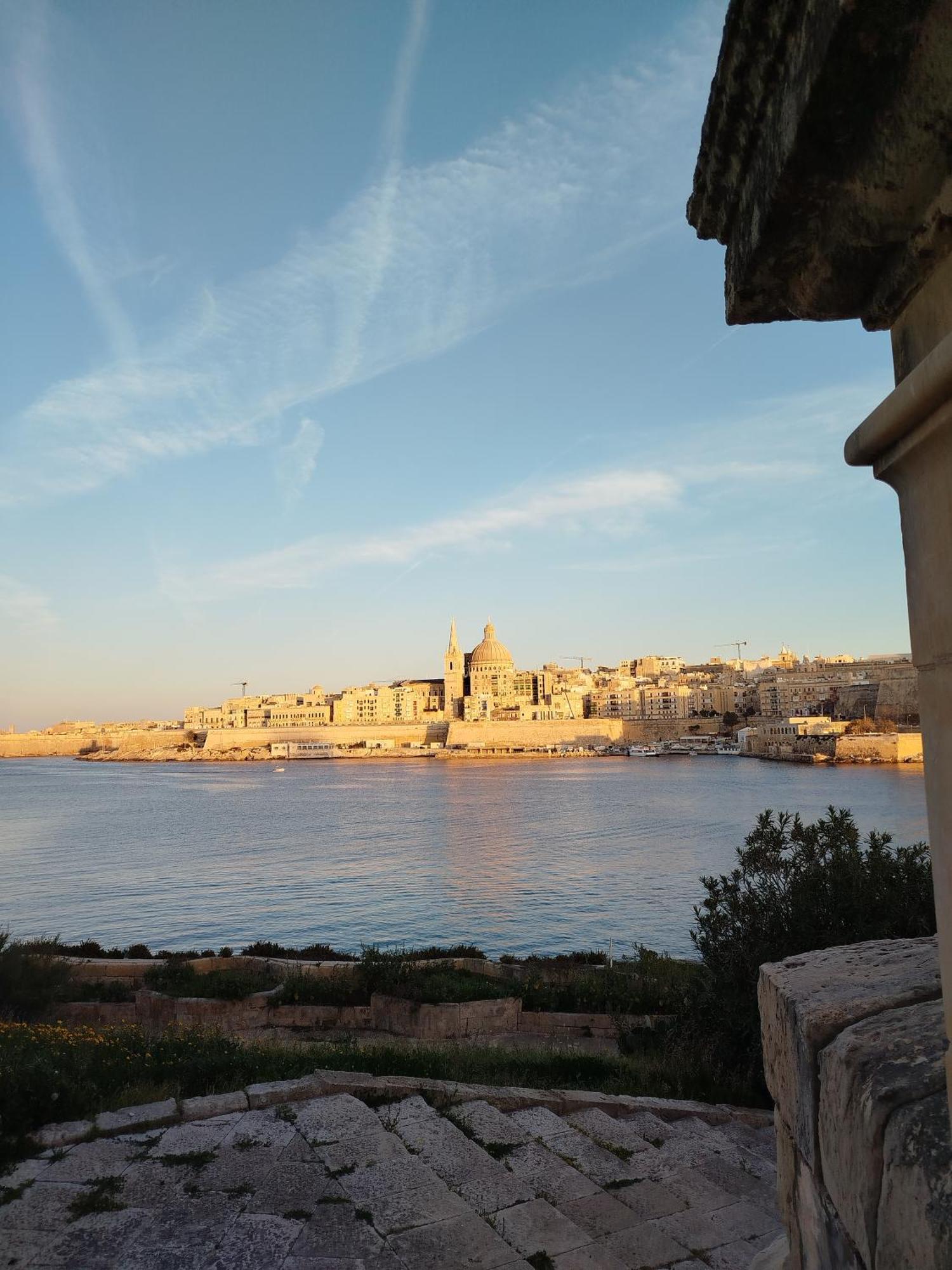 Limestone Sun Suites Sliema Extérieur photo