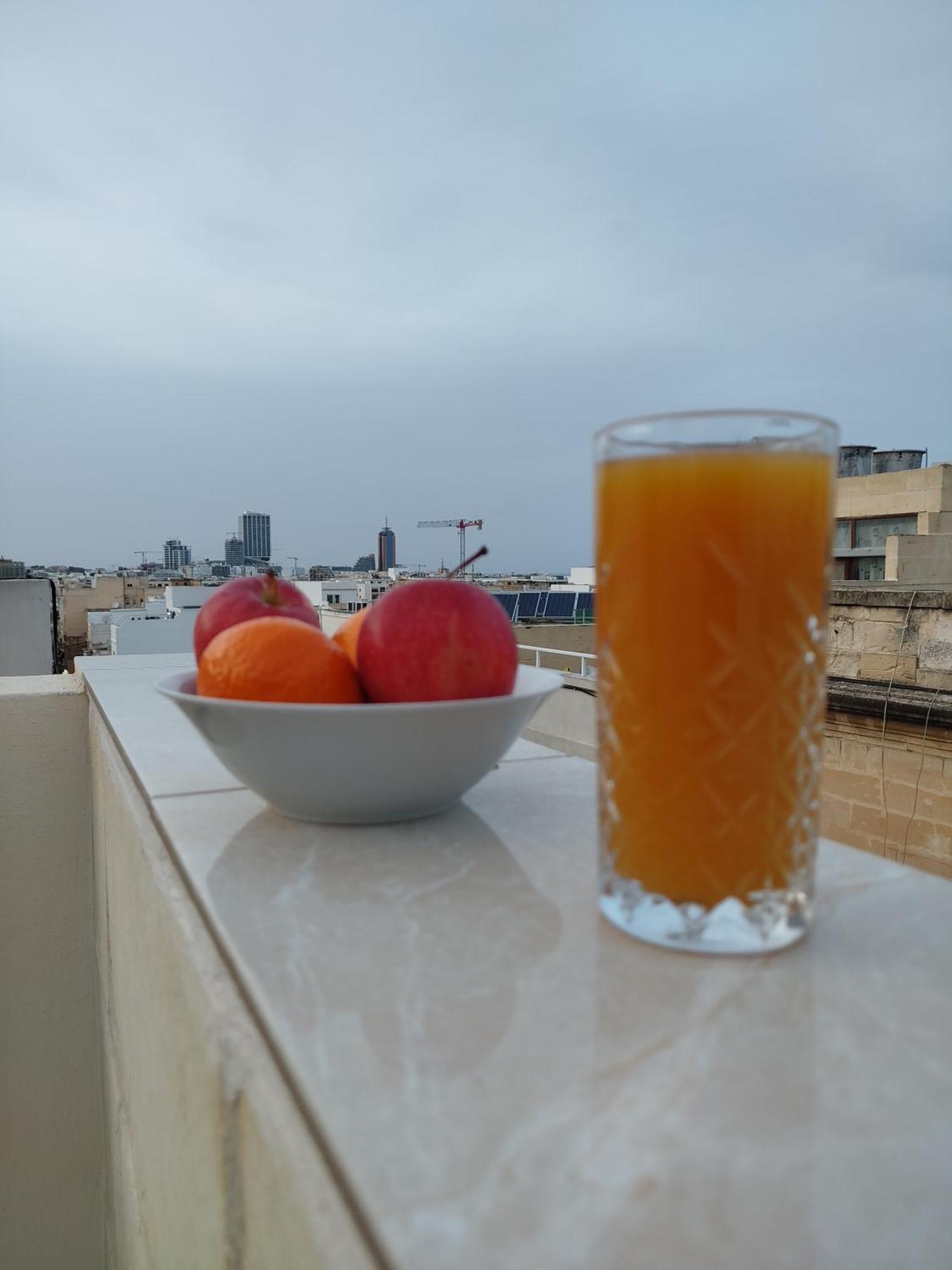 Limestone Sun Suites Sliema Extérieur photo
