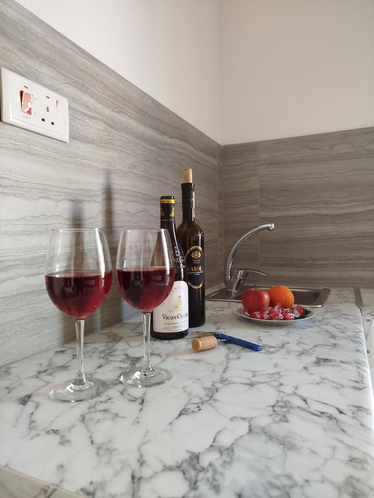 Limestone Sun Suites Sliema Extérieur photo